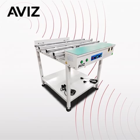 AVIZ Turn PCB Conveyor for Board Transfer Control - تحميل وتفريغ ونقل وتخزين PCB المؤقت AVIZ Turn PCB Conveyor for Board Transfer Control منظر المعدة ضمن حركة PCB مستقرة بين مراحل العملية