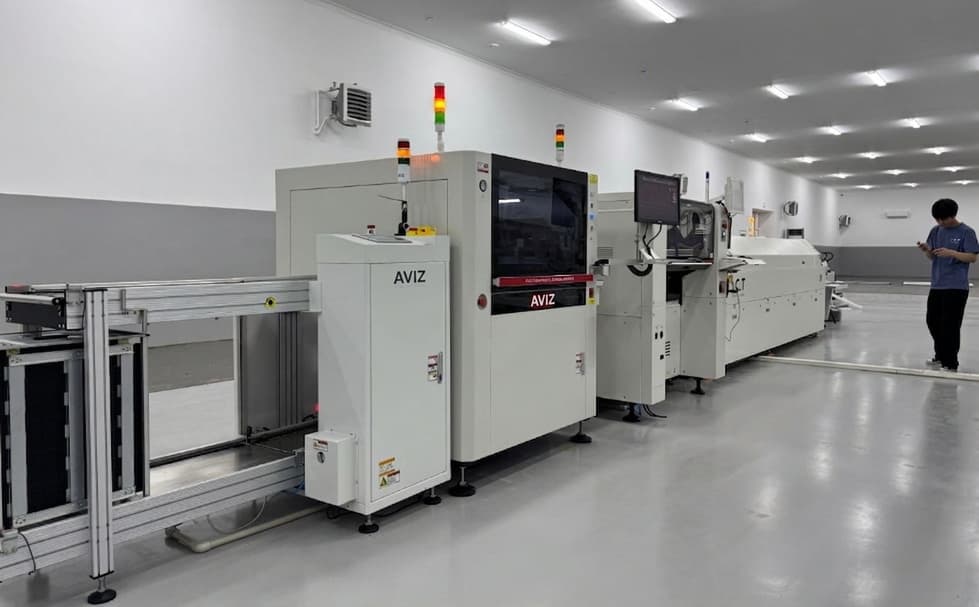 SMT and DIP PCB Handling Machines SMT and DIP PCB handling machines for line transfer and buffering